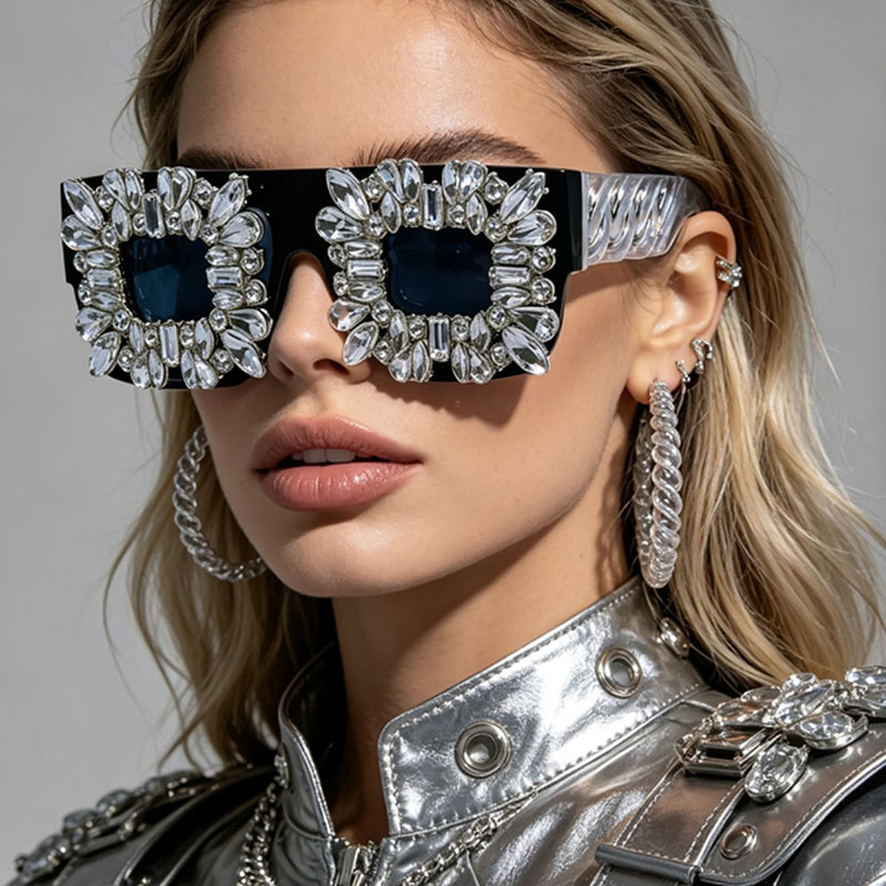 Sunglass Retainer Cord - 誇張されたキラキラ輝くラインストーンスクエアグラス、女性用高級シルバーチェーンレッグステートメントアイウェア、パーティー、ナイトクラブ、レイブ、フェスティバルに最適